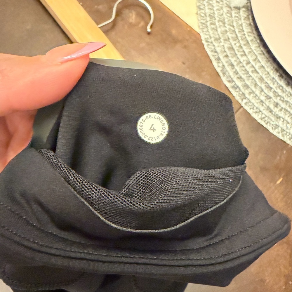 Lululemon leggings - Picture 3 of 10
